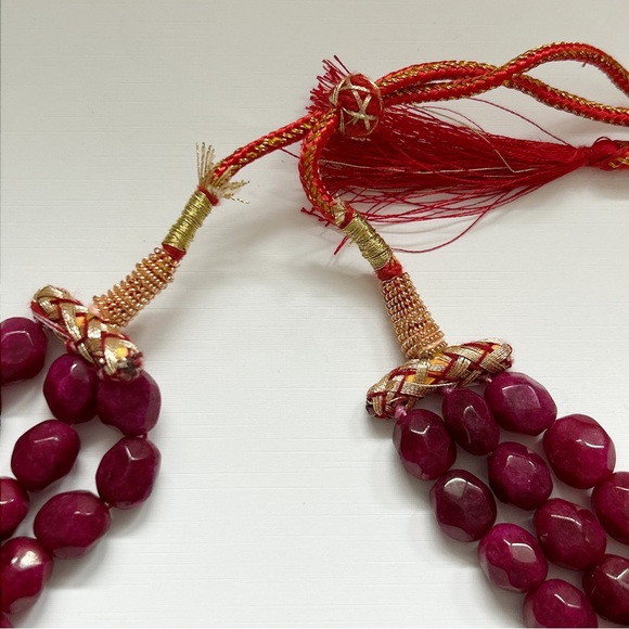 Stunning Triple Strand Red Ruby Graduated Bead Necklace - Picture 9 of 15